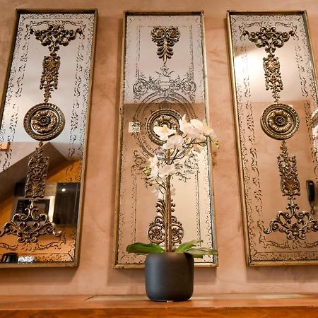 Spectacular Views & Modern Comfort: Your Dream Duplex In Central Bucharest Apartman Kültér fotó