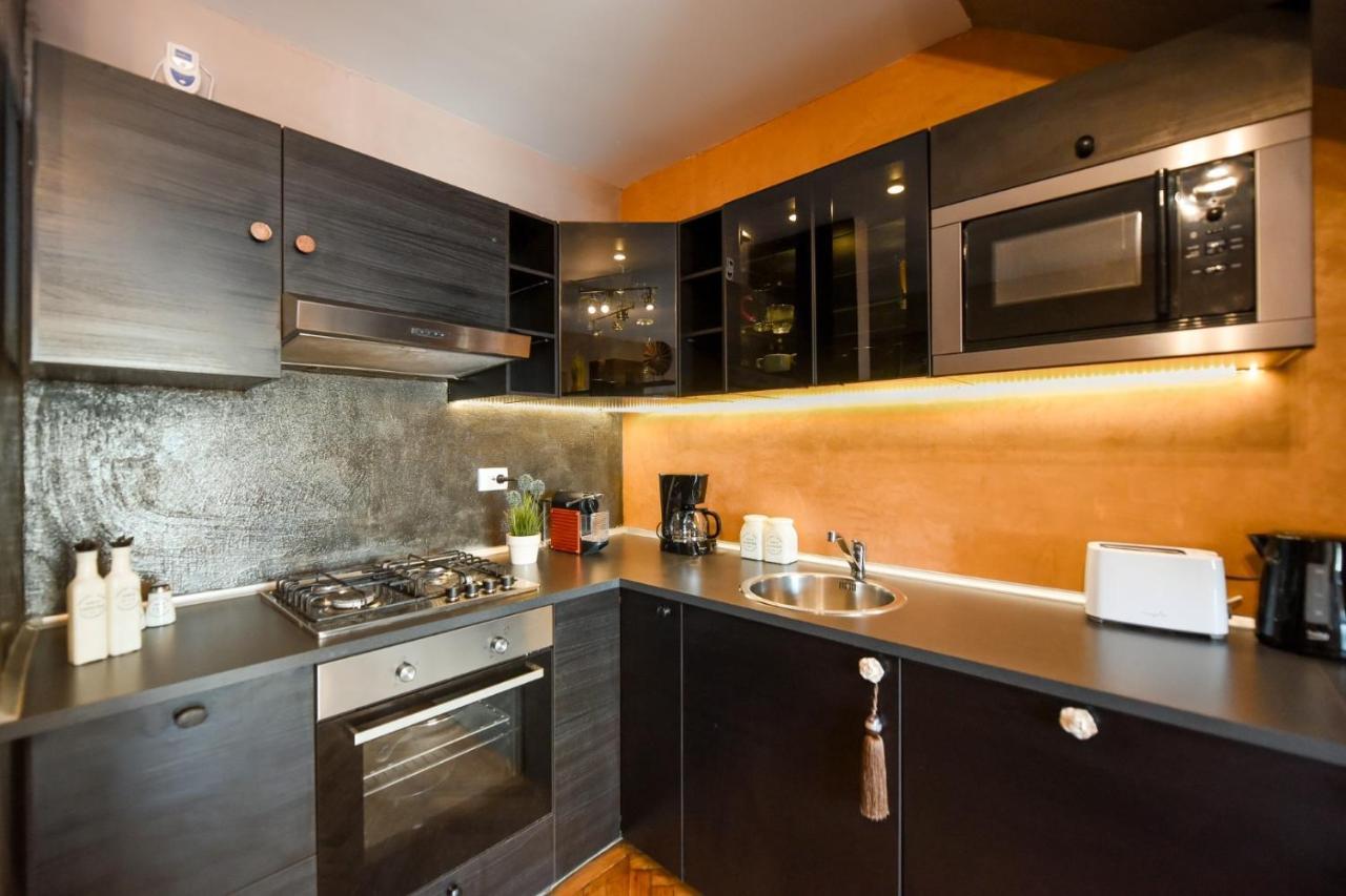 Spectacular Views & Modern Comfort: Your Dream Duplex In Central Bucharest Apartman Kültér fotó